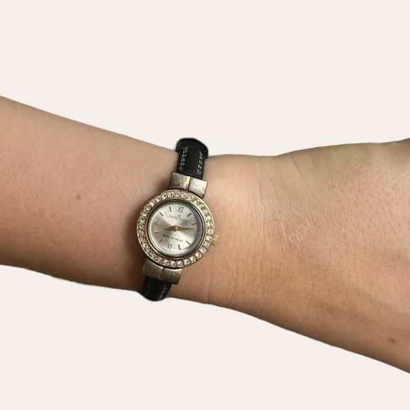Vintage anne klein watch water resistant glam diamond face quartz leathe… - Picture 2 of 5